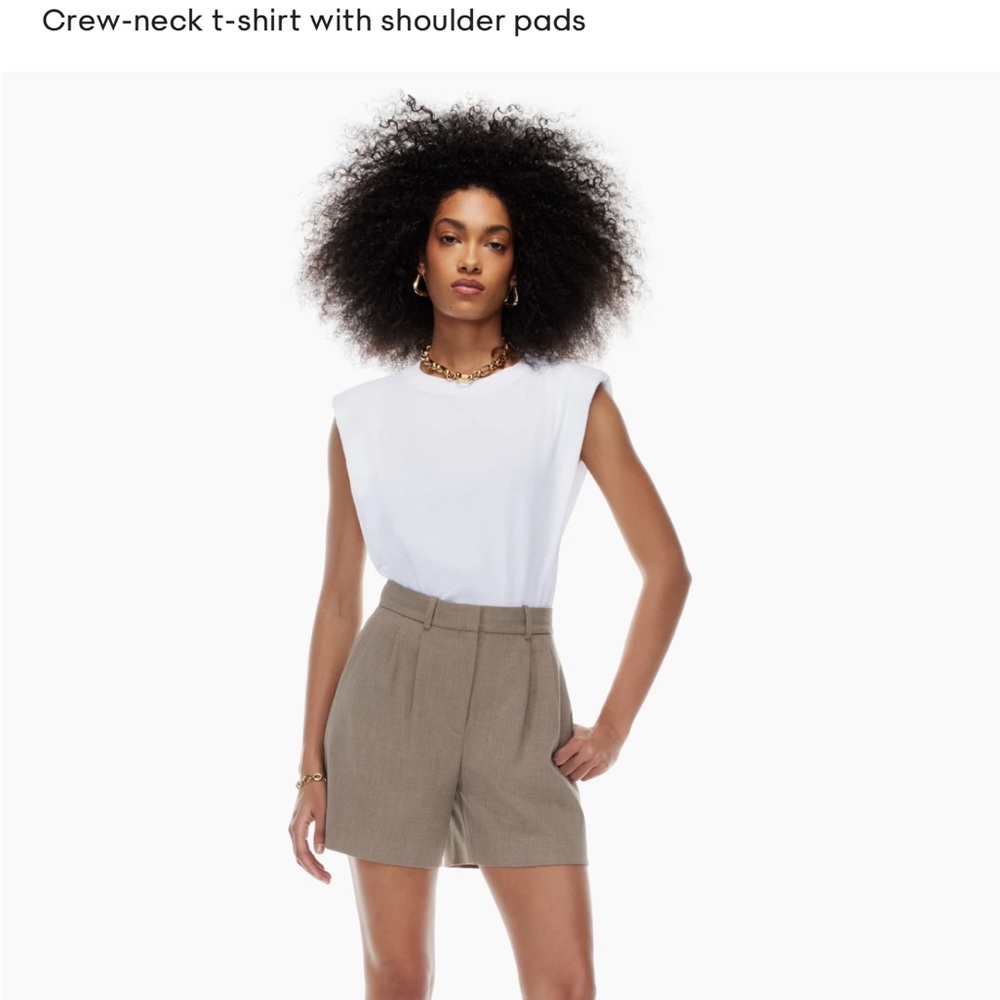 NWT Aritizia Babaton White Shoulder Pad Tank Top